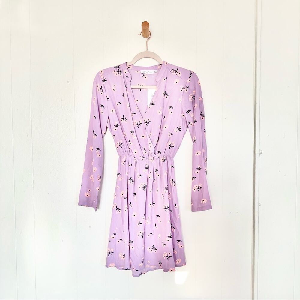 All In Favor Lilac Purple Floral Long Sleeve Surplice Mini Dress NWT XS - Picture 4 of 8